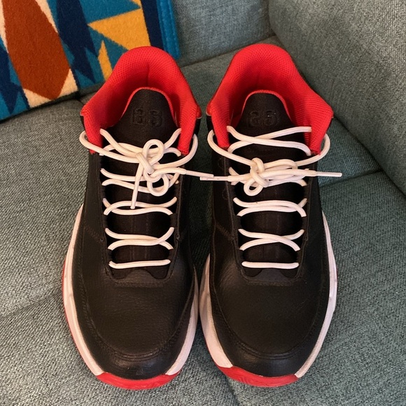 Nike Jordan Max Aura 3 Youth Size 6.5 - Picture 4 of 8